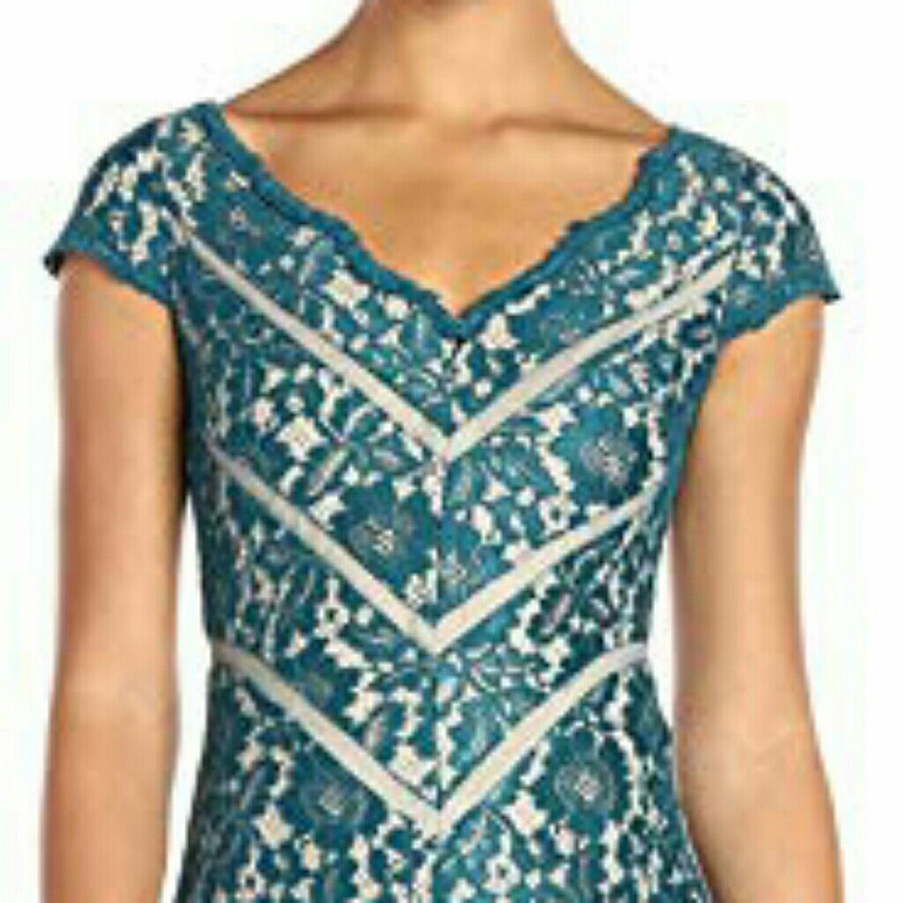 Xscape Nwt teal lace formal dress